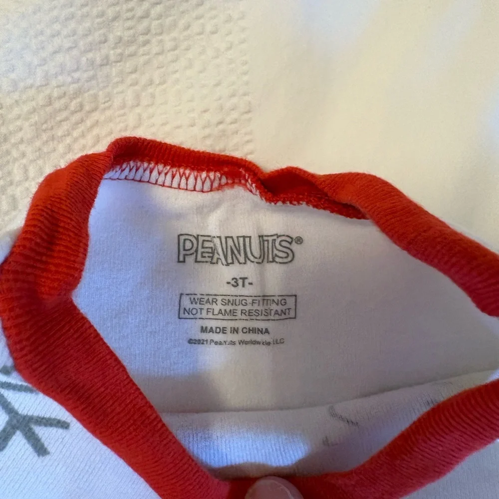 Peanuts Snoopy Kids Red & White Holiday Pajama Set